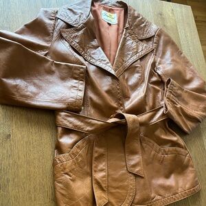 RARE! True Vintage Caramel Brown Leather Jacket Mint Condition 1970’s Size (S/M)